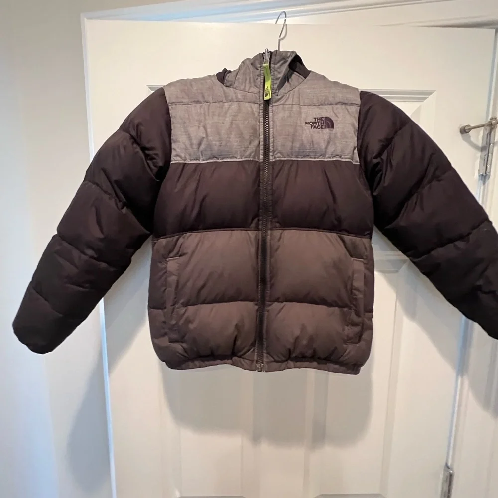 The North Facekids jacket size M 10/12 worn with love. Reversible. - Picture 2 of 6